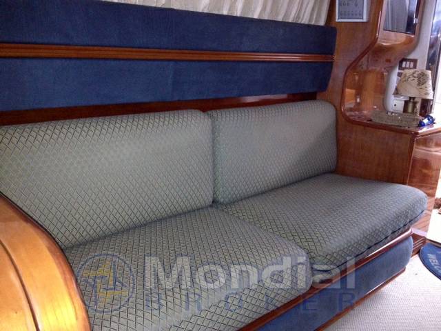Azimut yacht 43