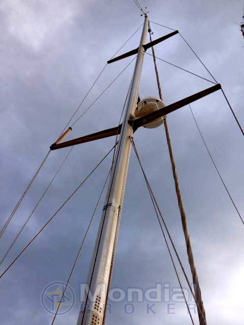 Hallberg rassy 382