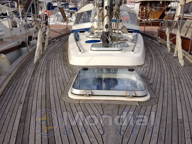 Hallberg rassy 382