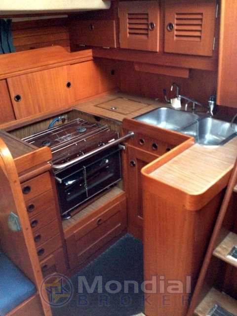 Hallberg rassy 382