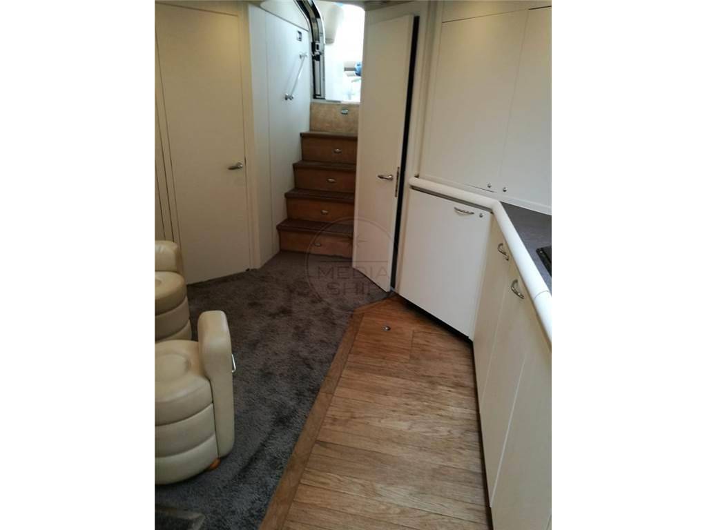 Sunseeker Predator 68