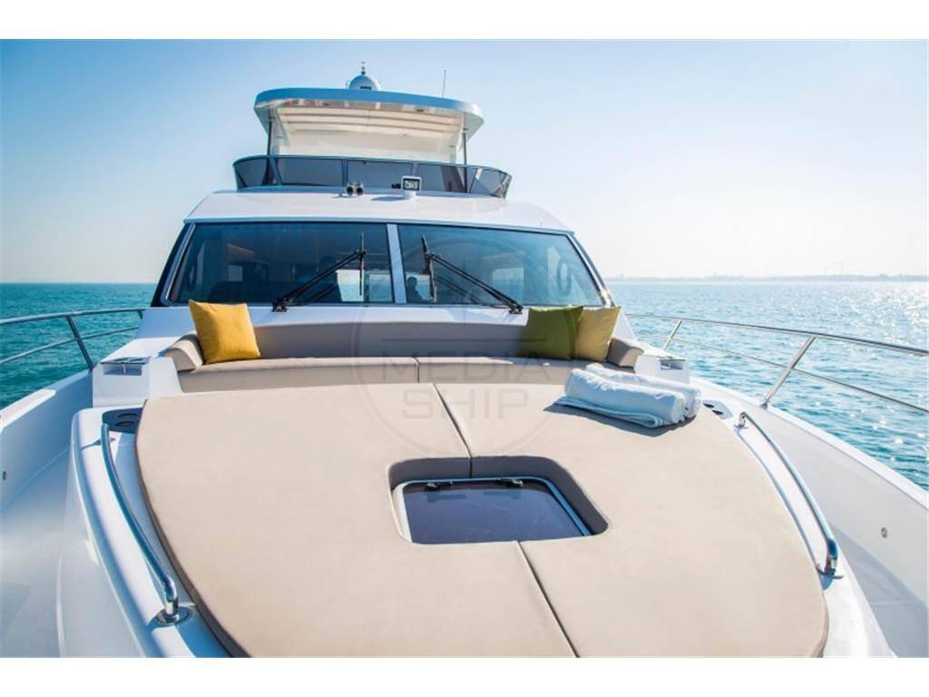Gulf craft Majesty 62