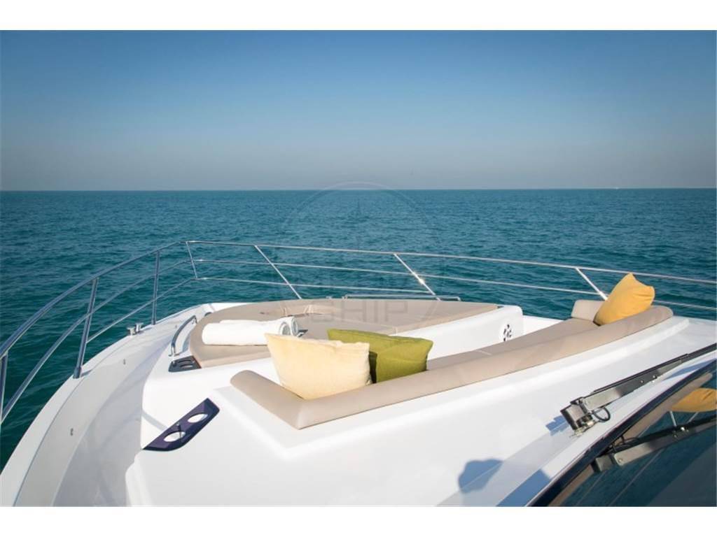Gulf craft Majesty 62