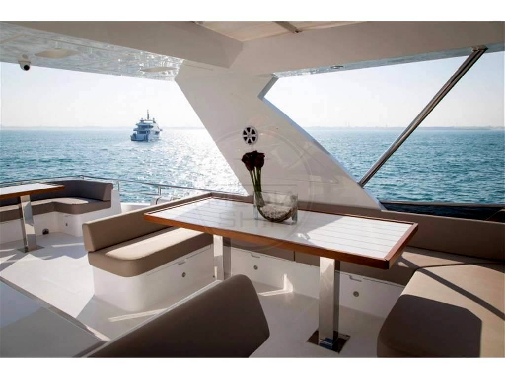 Gulf craft Majesty 62