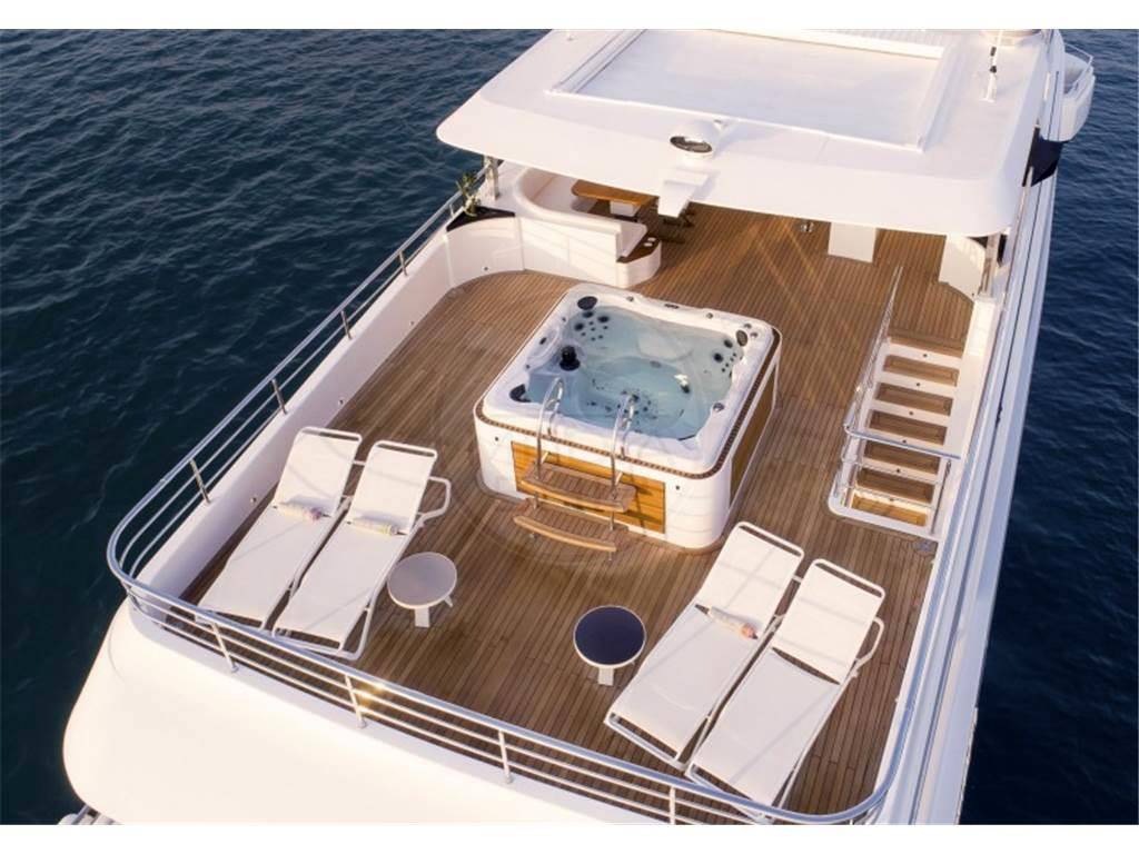 Gulf craft Majesty 140