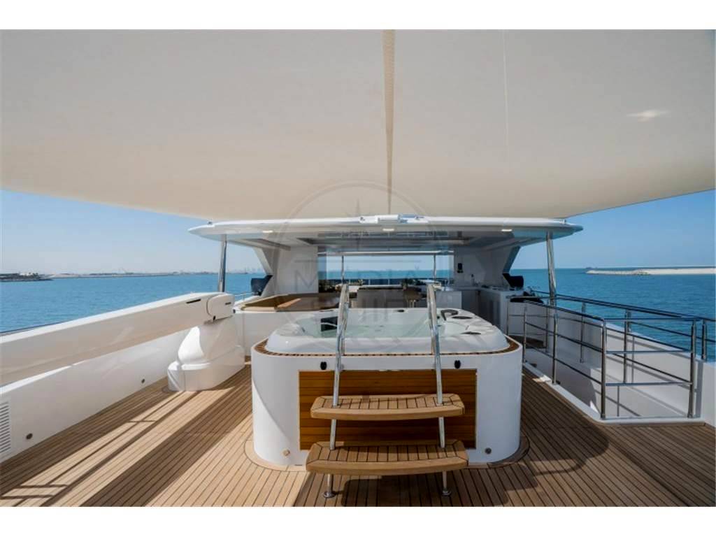 Gulf craft Majesty 140