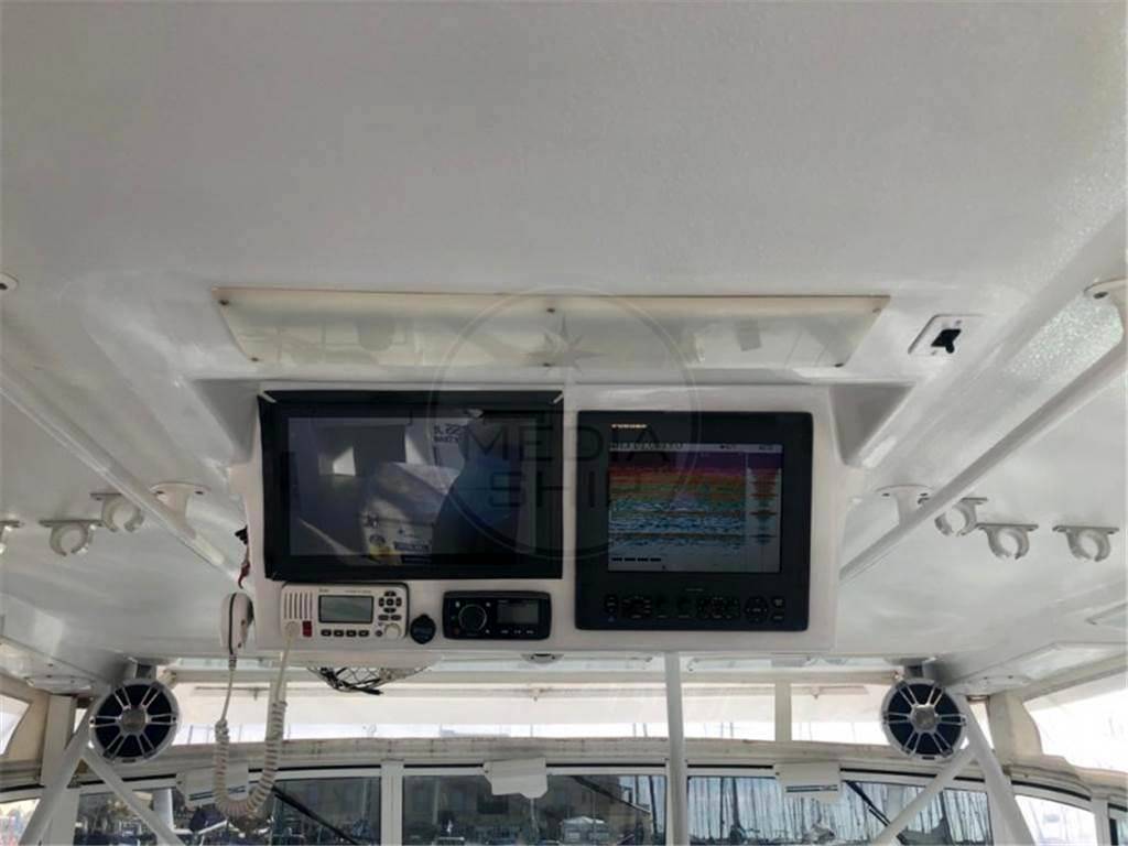 Luhrs 380