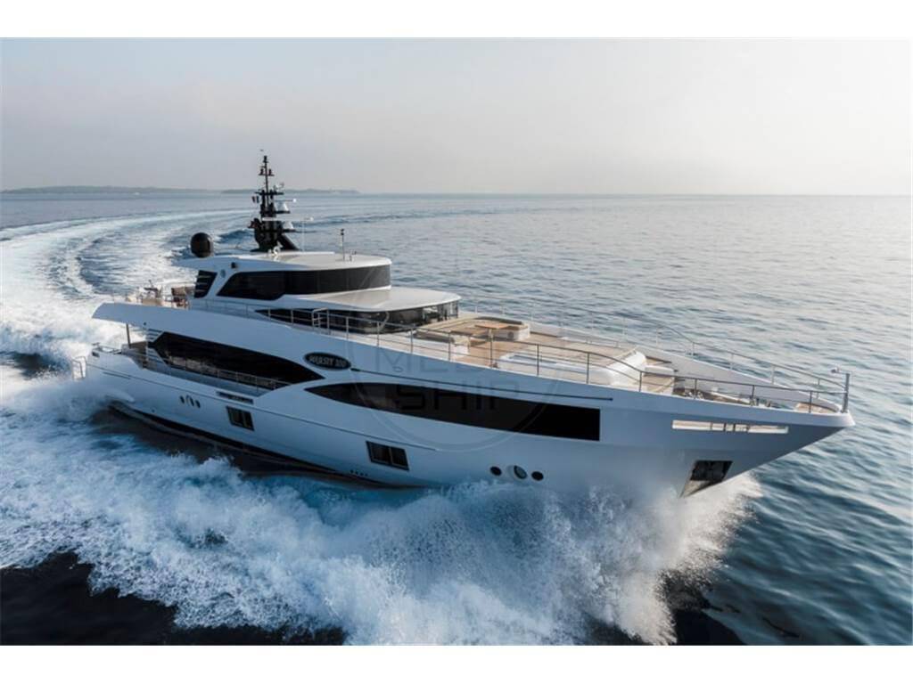 Gulf craft Majesty 100
