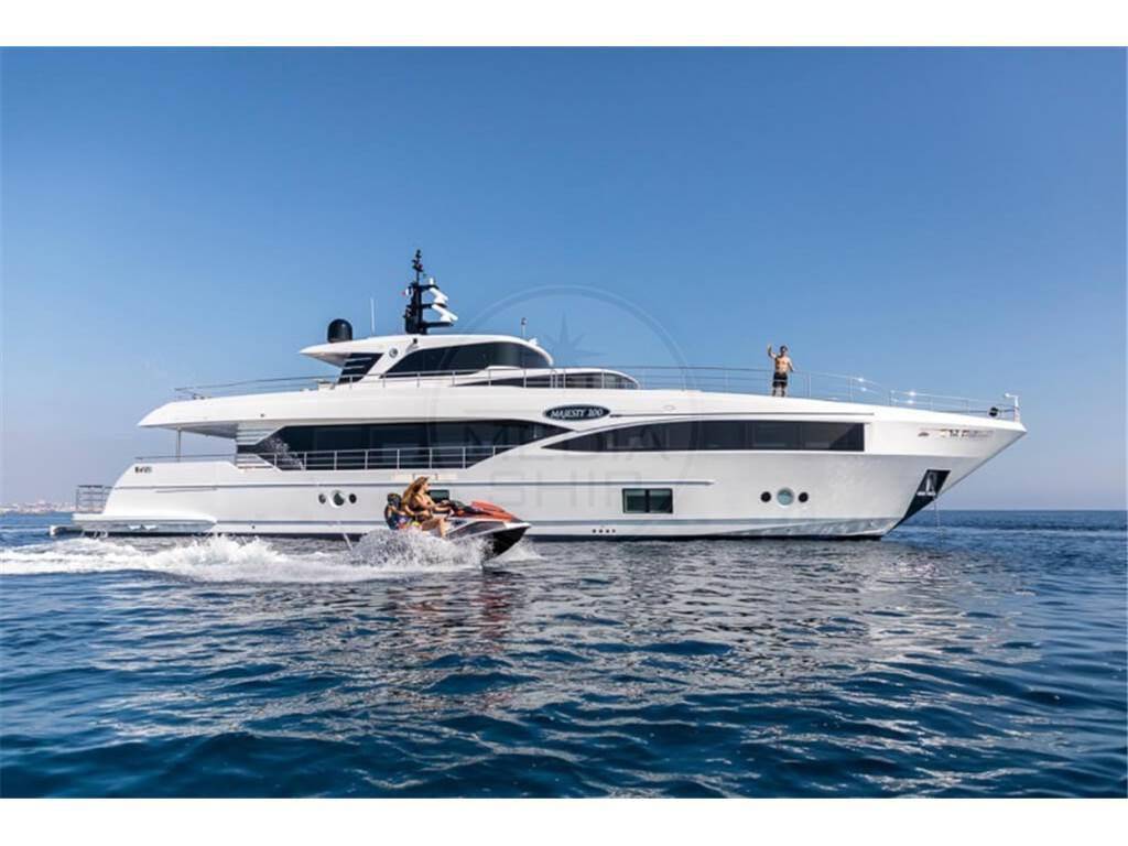 Gulf craft Majesty 100