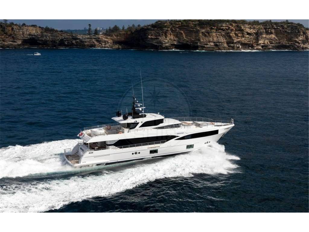 Gulf craft Majesty 100