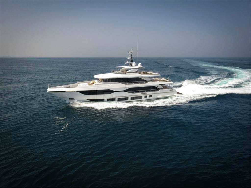 Gulf craft Majesty 120
