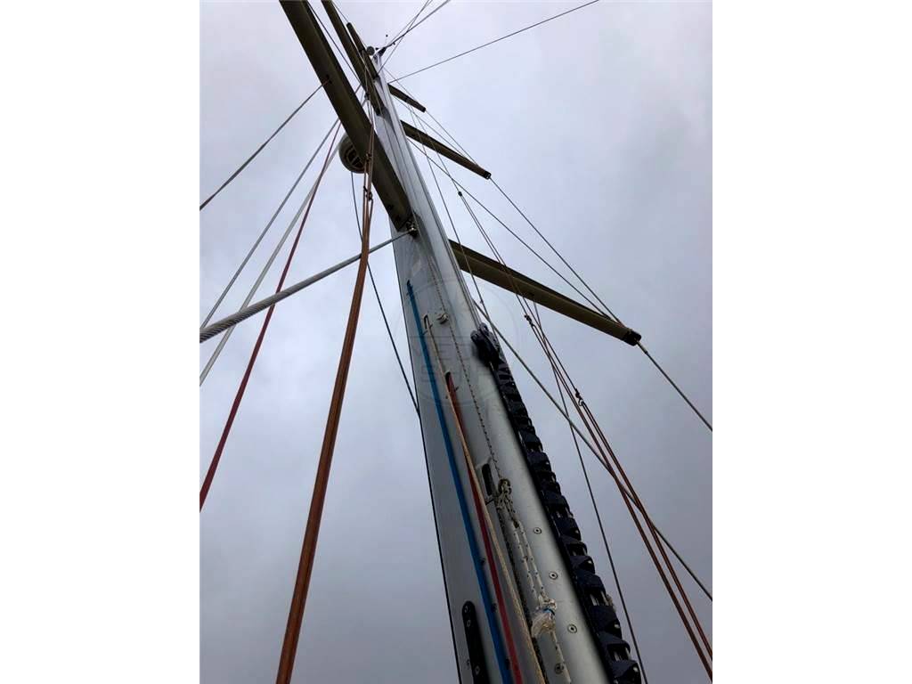 Beneteau 57