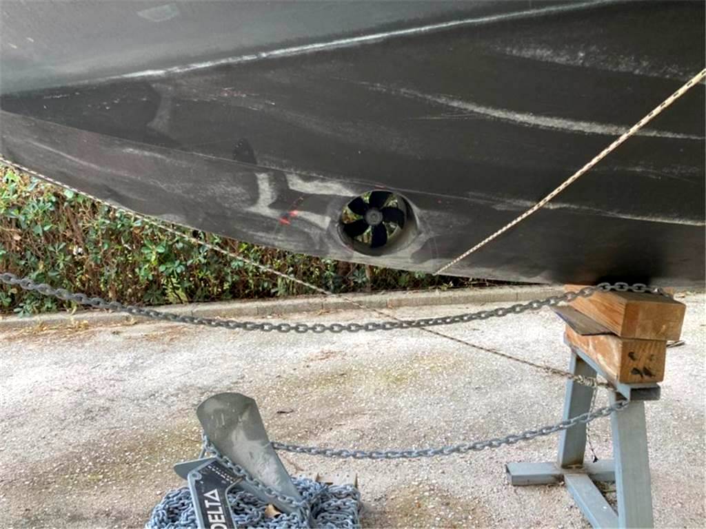 V yacht V40