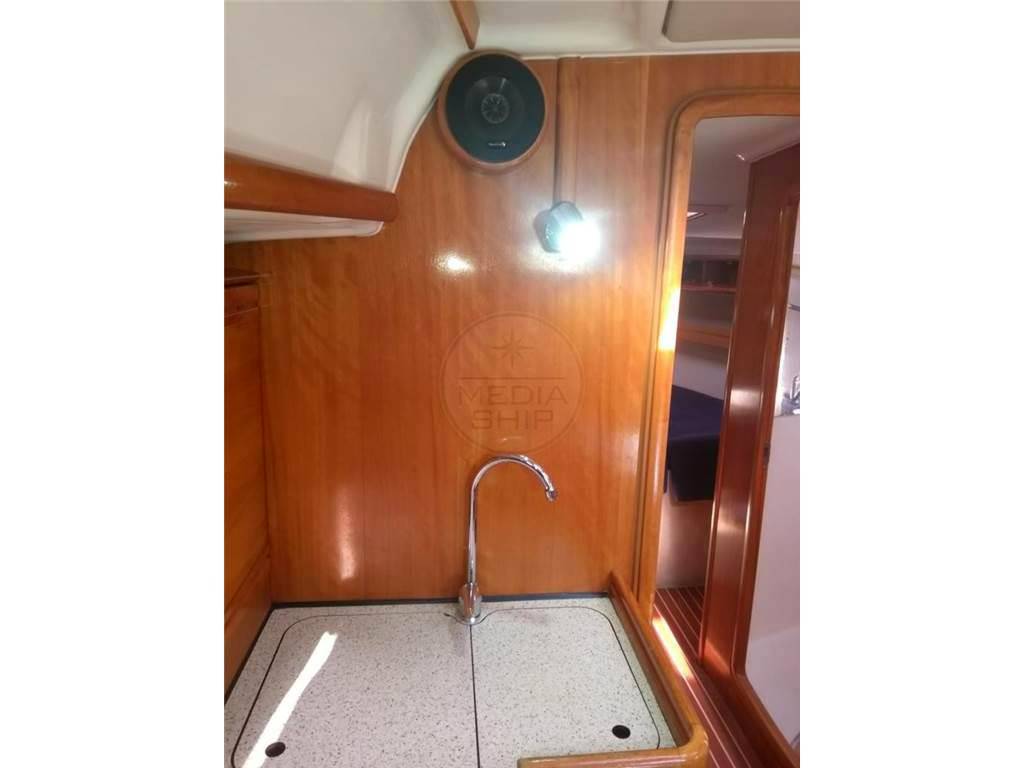 Bavaria 39