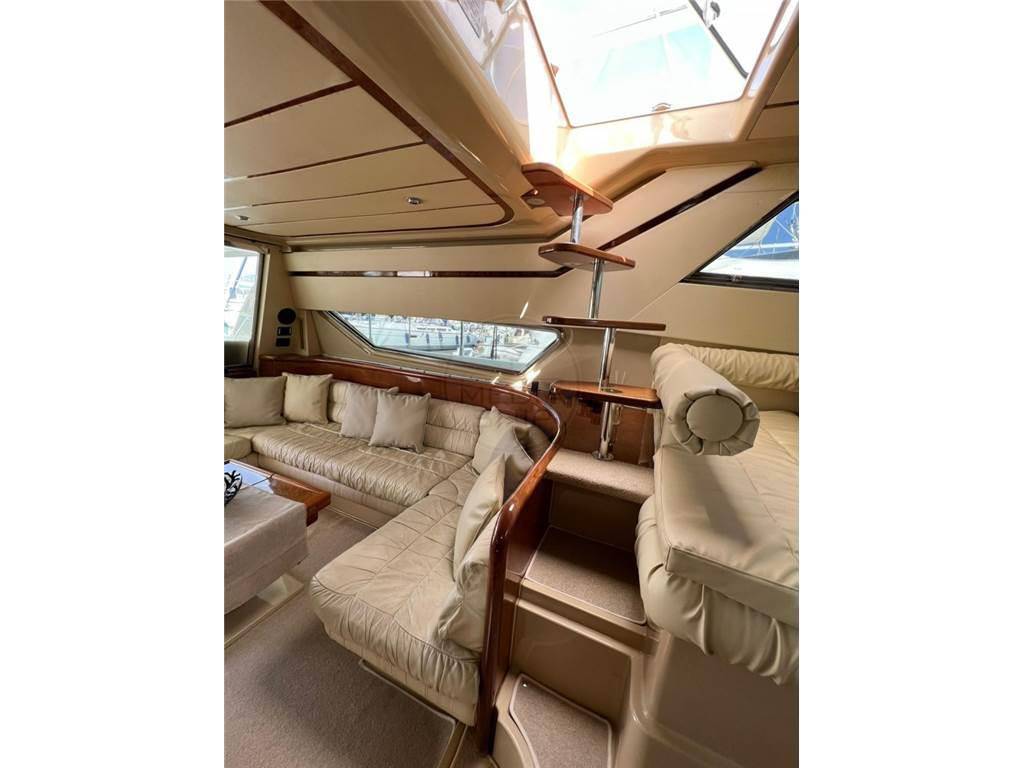 Ferretti 165