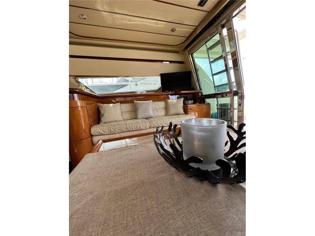 Ferretti 165