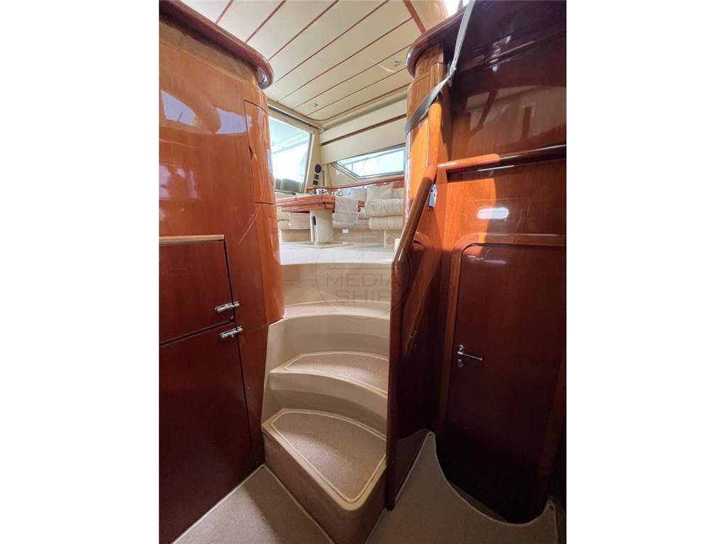 Ferretti 165