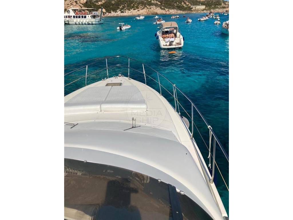 Azimut 43
