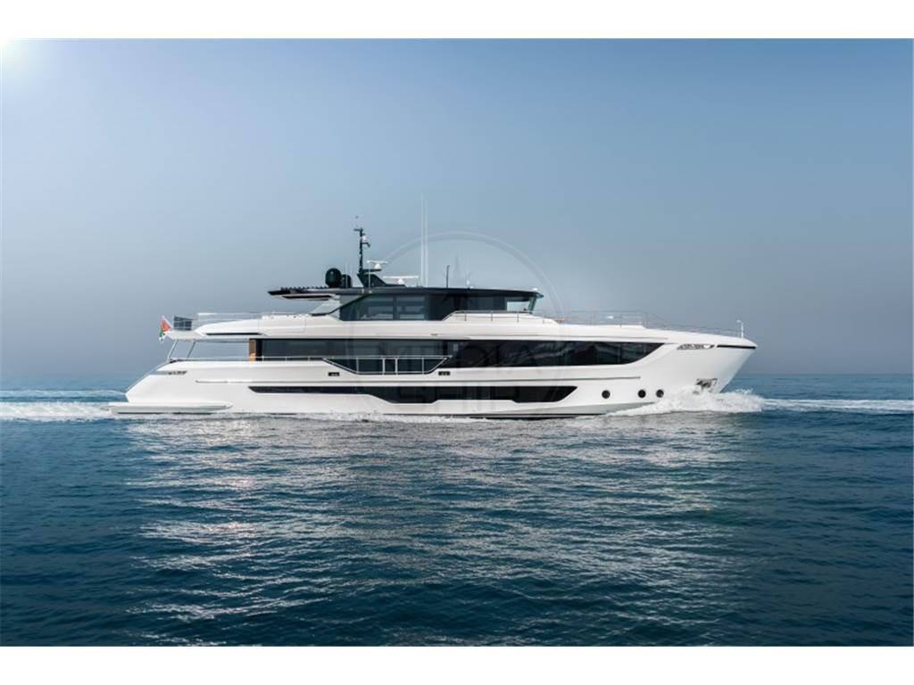 Gulf craft Majesty 111