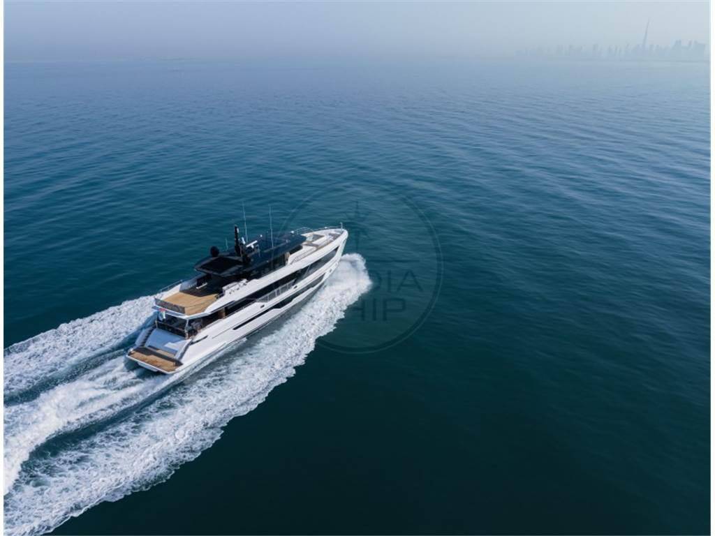 Gulf craft Majesty 111