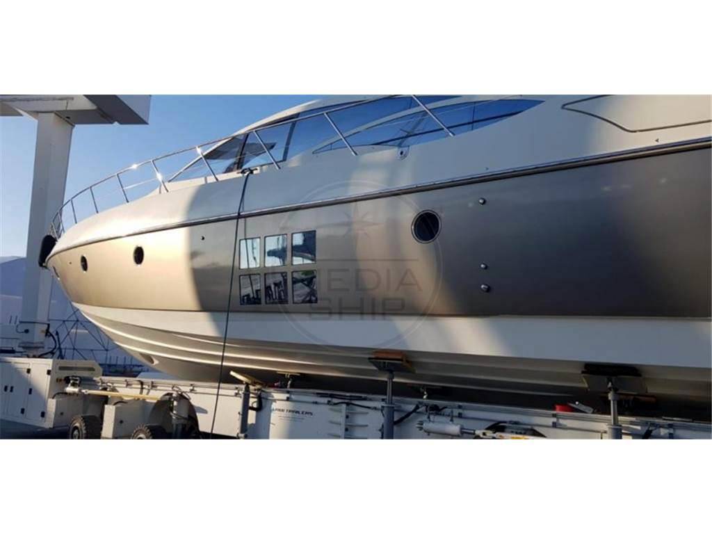 Azimut 68 s