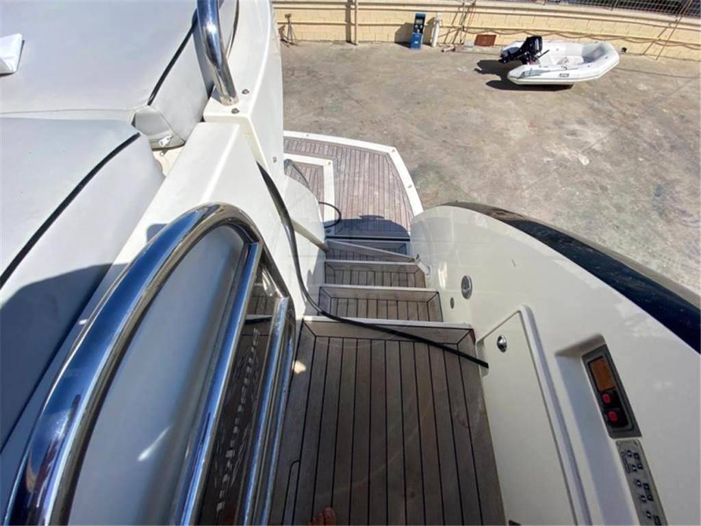 Sunseeker 64 predator