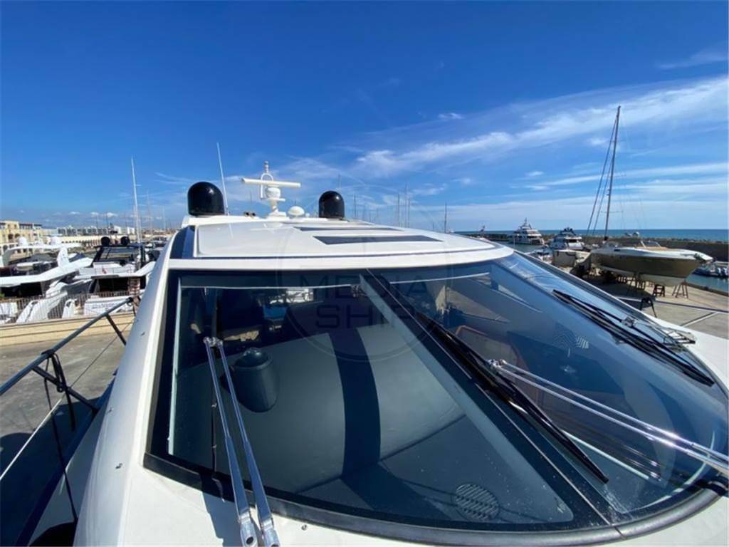 Sunseeker 64 predator