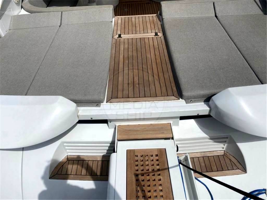 Pershing 54'