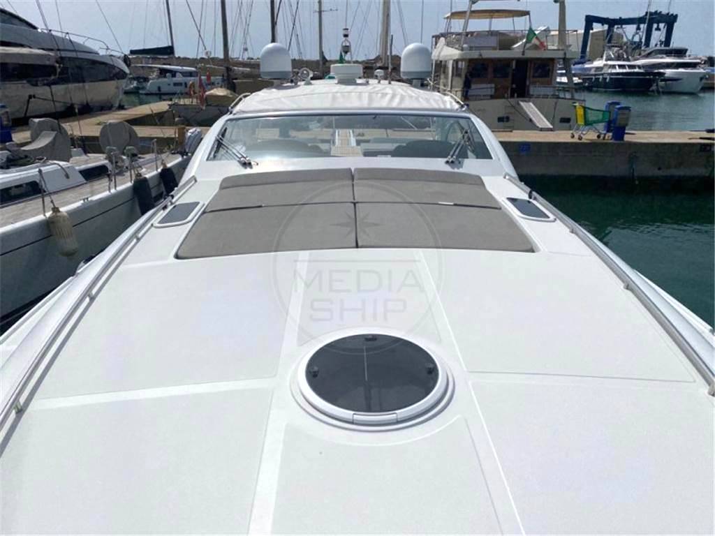 Pershing 54'