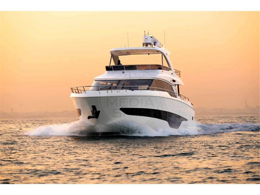 Gulf craft Majesty 72