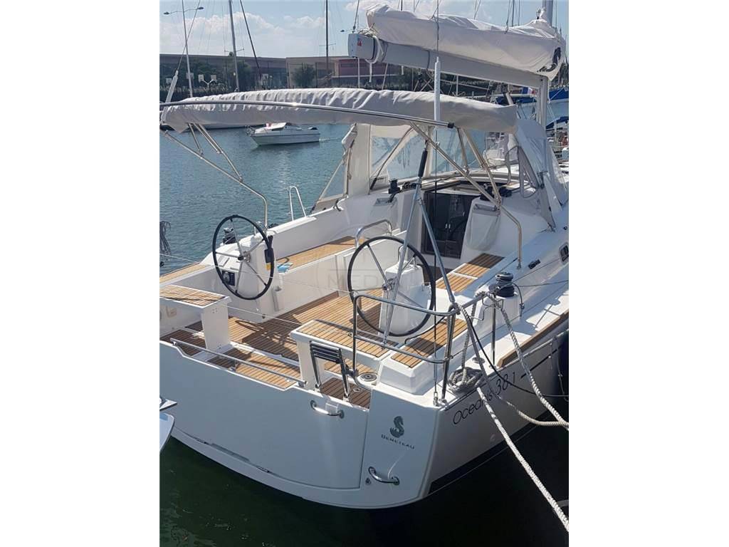 Beneteau Oceanis 38.1