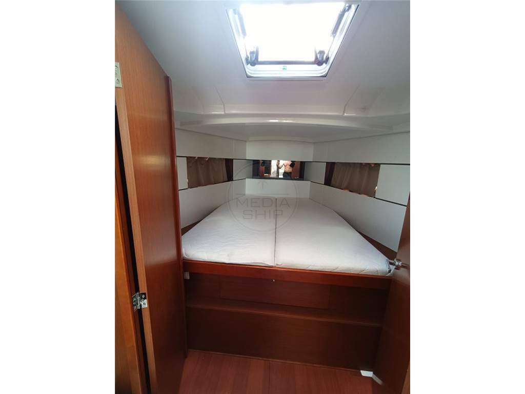 Beneteau Oceanis 38.1