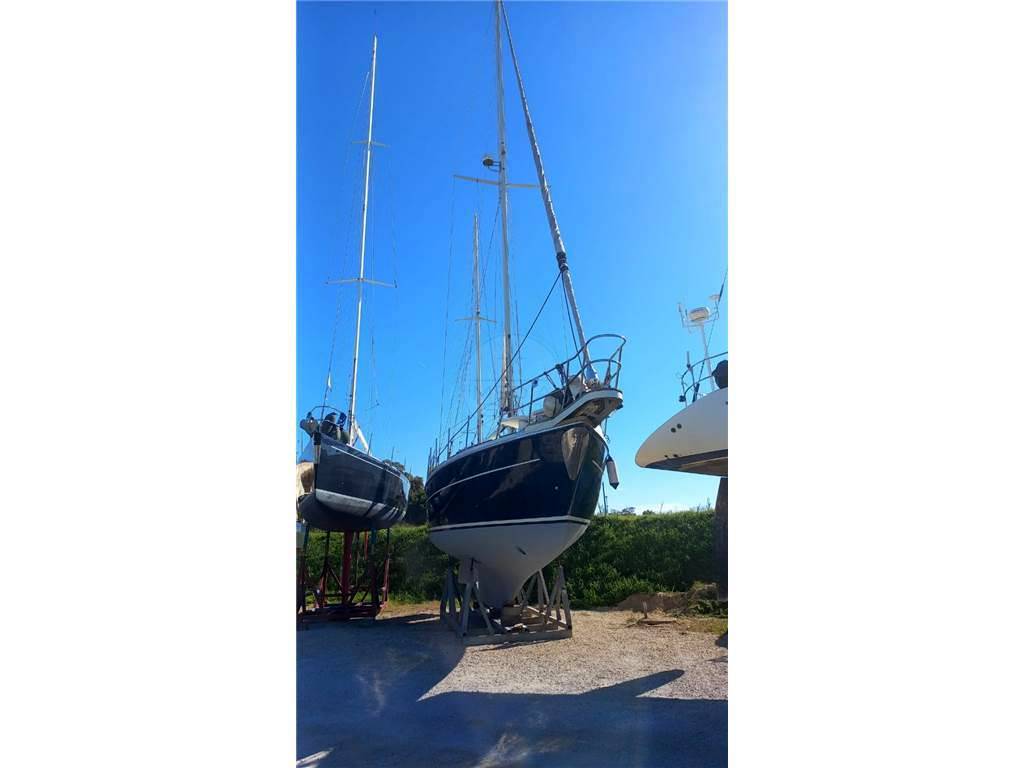 Ferretti Altura 422