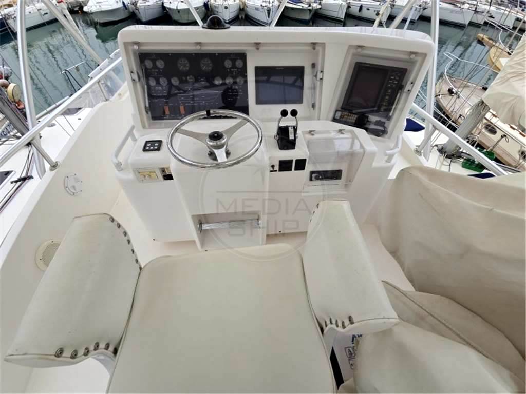 Bertram yachts Bertram 390 convertible