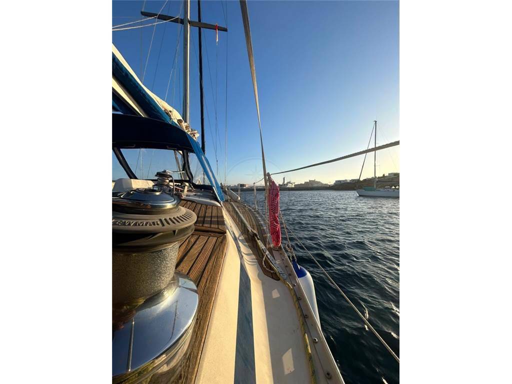 Bavaria 44