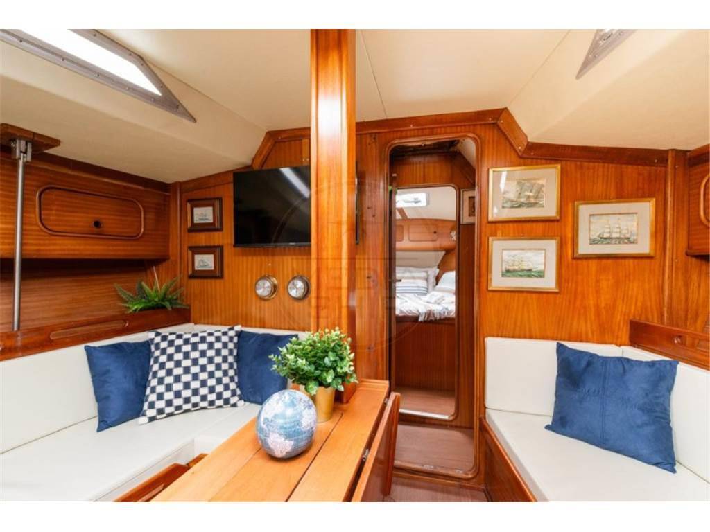 Bavaria 44
