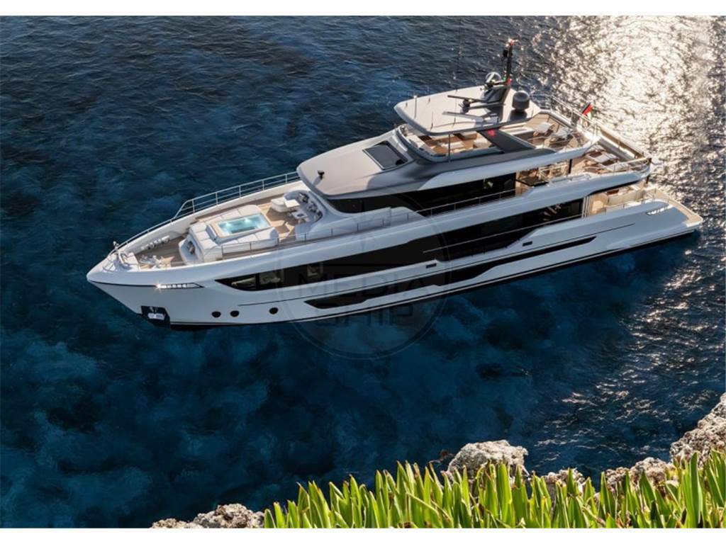 Gulf craft Majesty 112