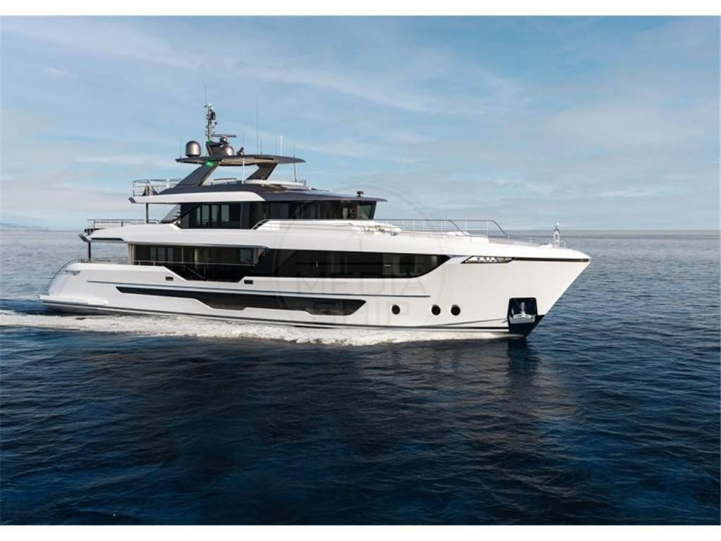 Gulf craft Majesty 112