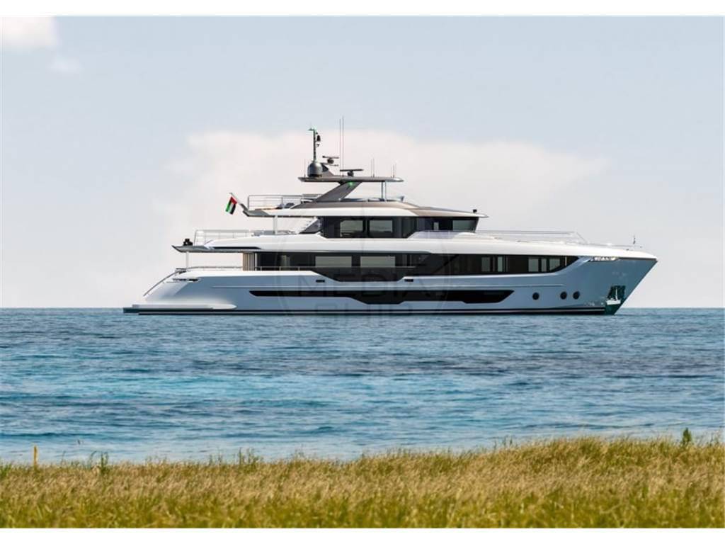 Gulf craft Majesty 112