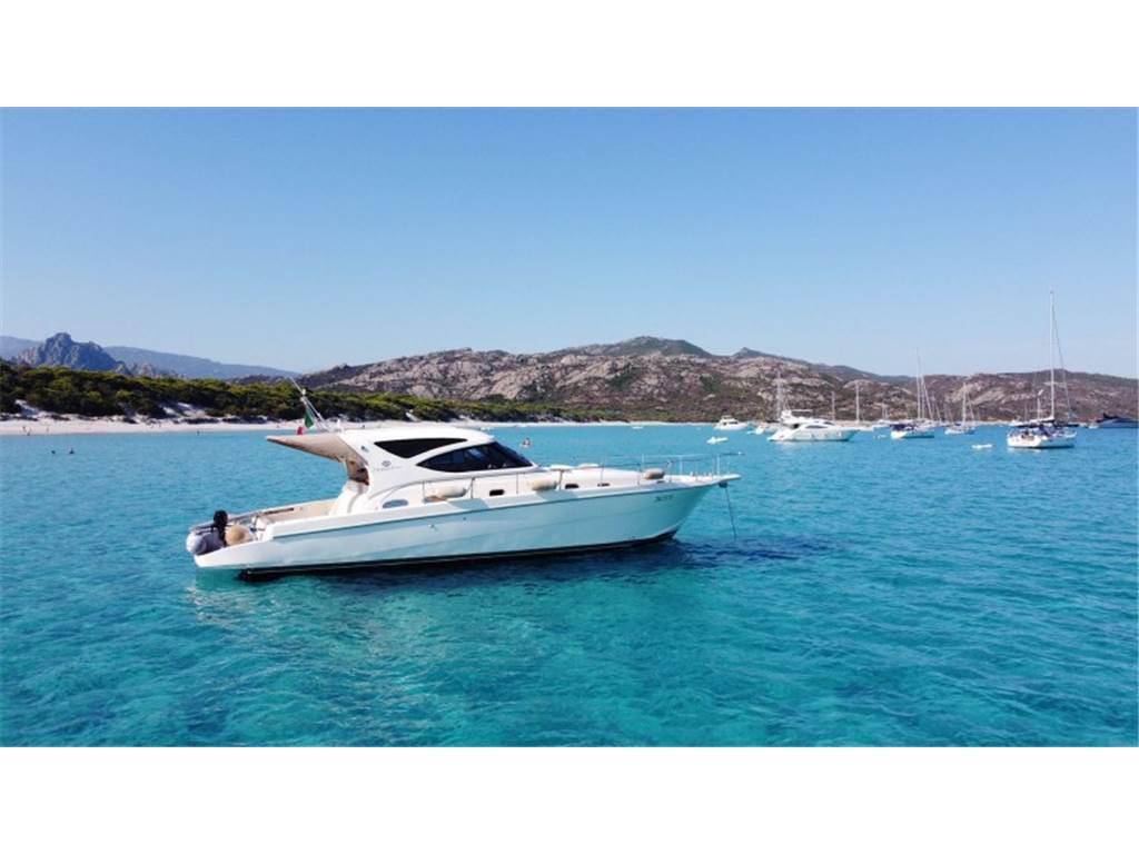 Cayman 43