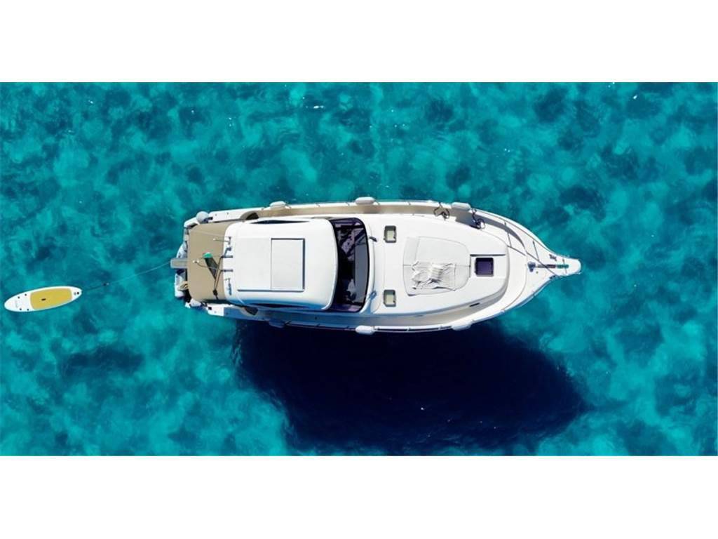Cayman 43