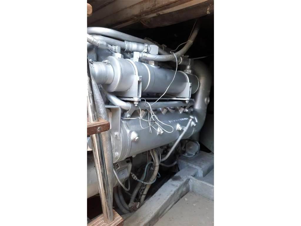 Ferretti 52 s