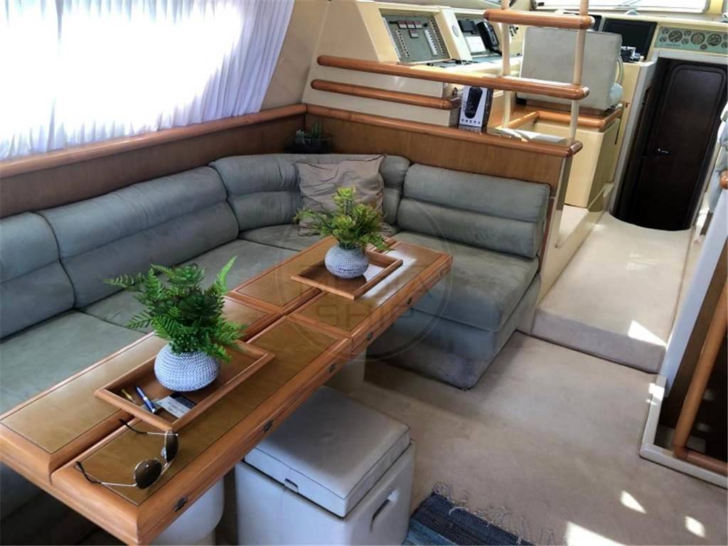 Ferretti 54