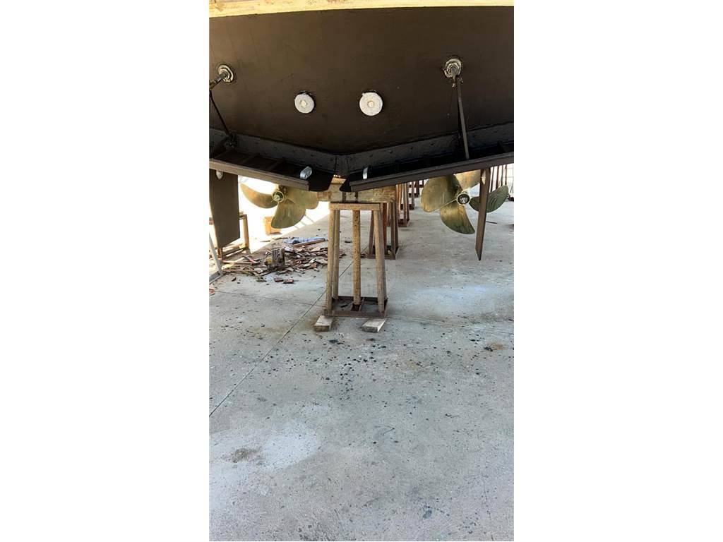 Cantieri di pisa Akhir 18