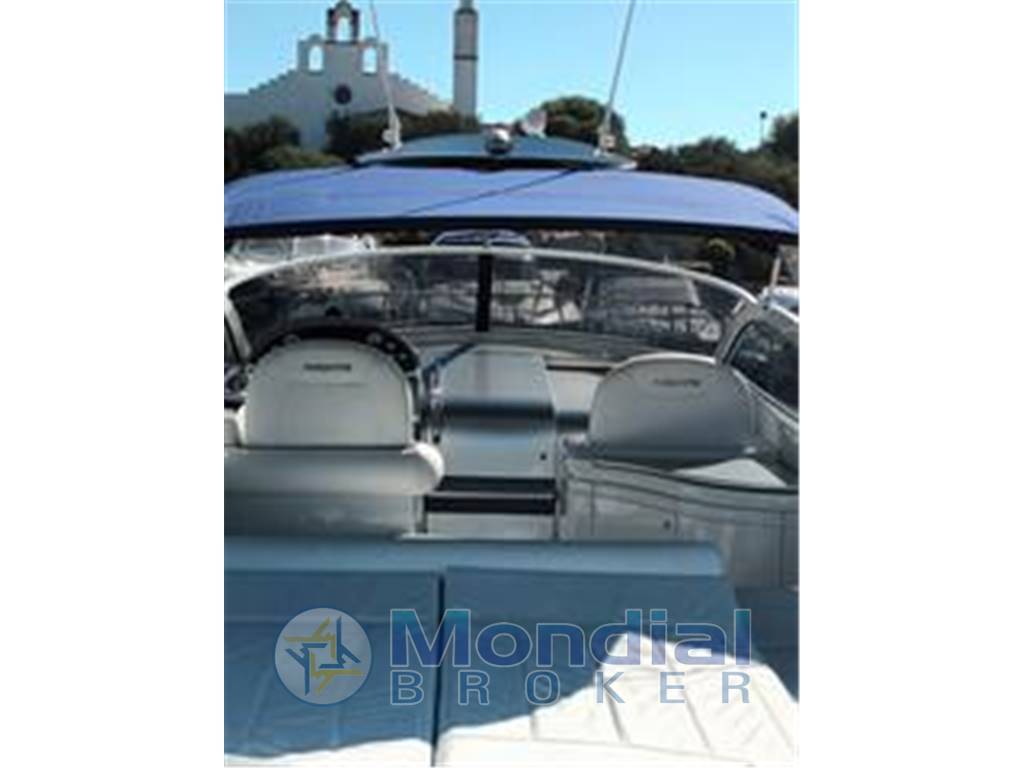 Pershing 37