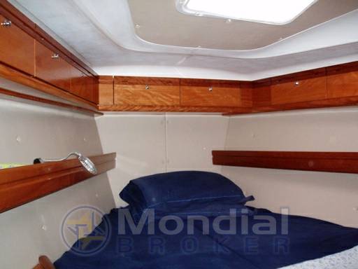 Bavaria 42 cruiser