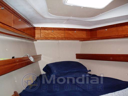 Bavaria 42 cruiser