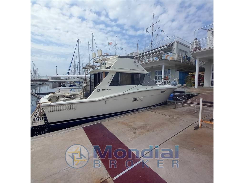 Trojan yacht Trojan 36 fly