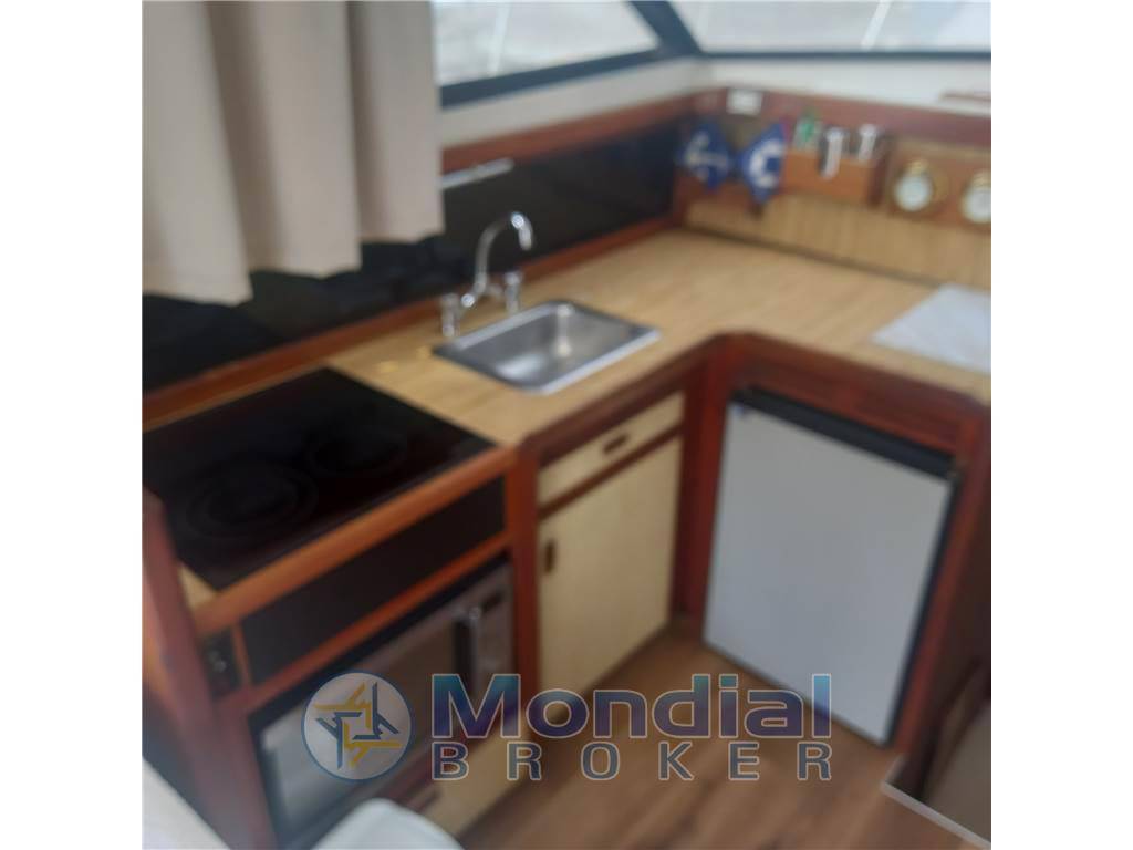 Trojan yacht Trojan 36 fly