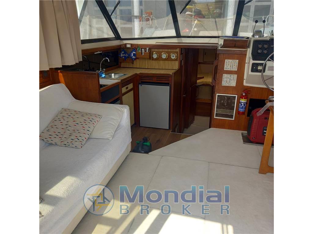 Trojan yacht Trojan 36 fly